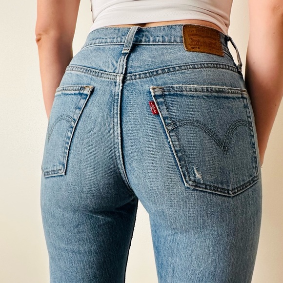 Levi’s 501 skinny jeans distressed light wash - Picture 3 of 7